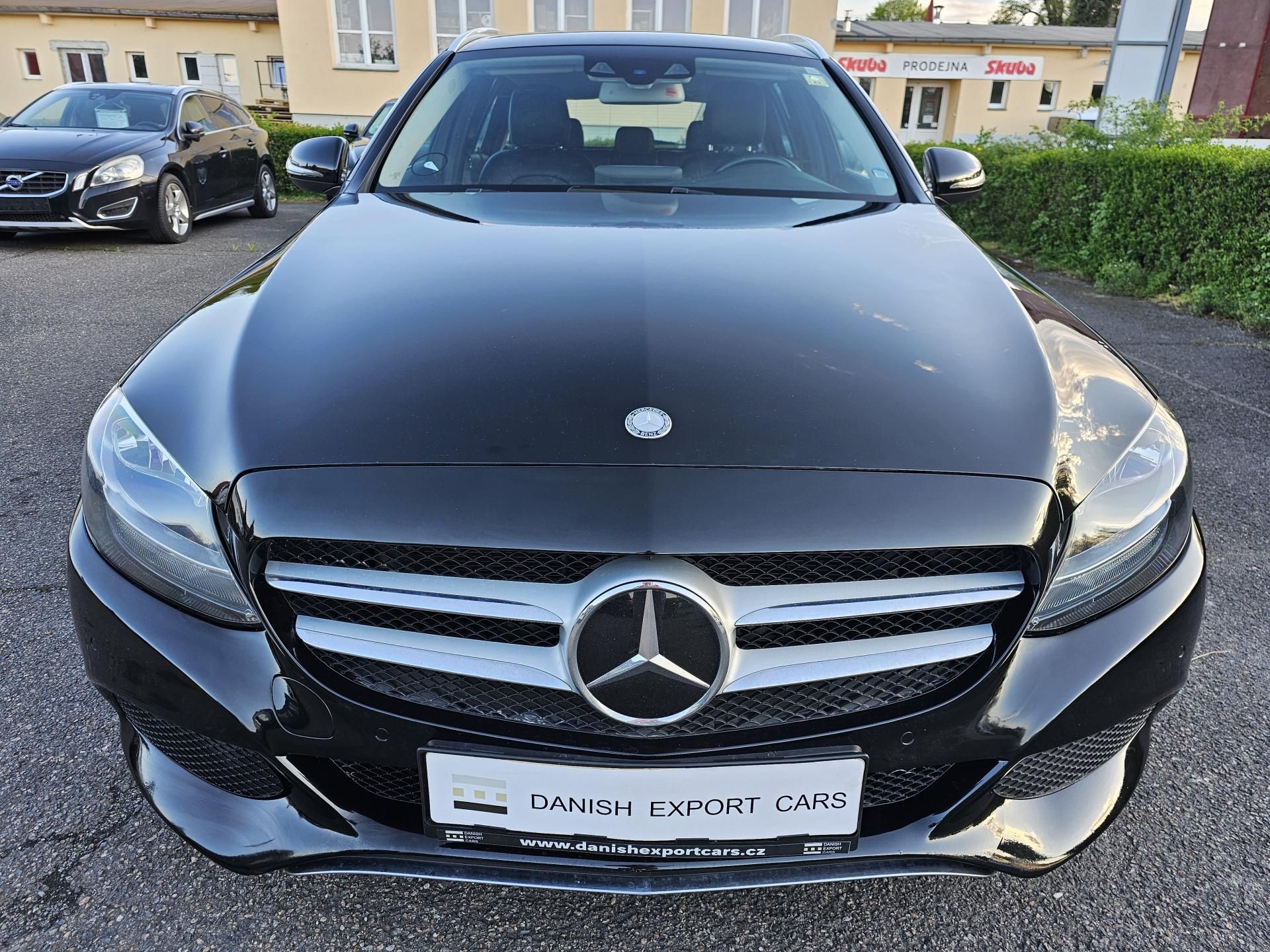 Mercedes-Benz Třídy C, C220D 125kW 4MATIC 7G AIRMATIC - fotka 2