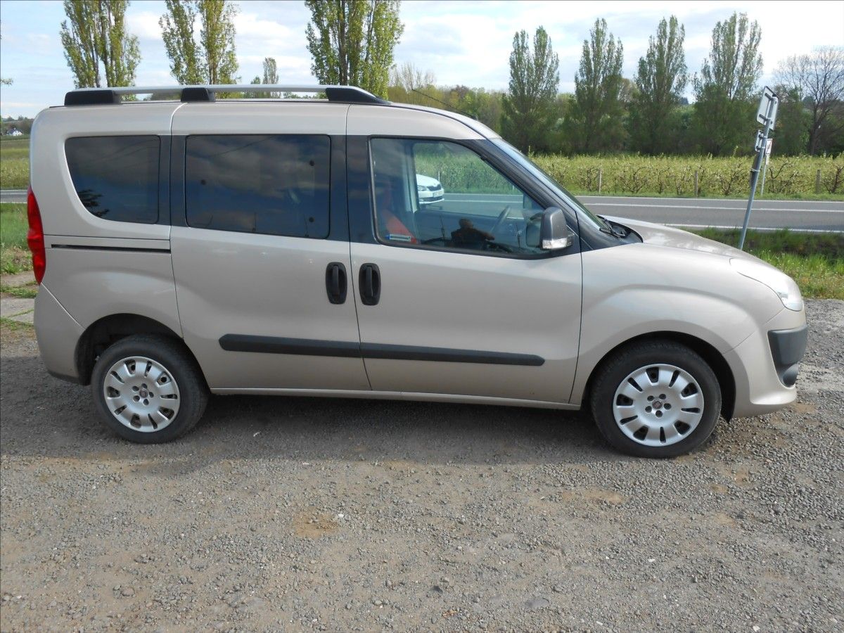 Fiat Dobló, 1,6 Multijet 77 kW Life  CZ - fotka 5