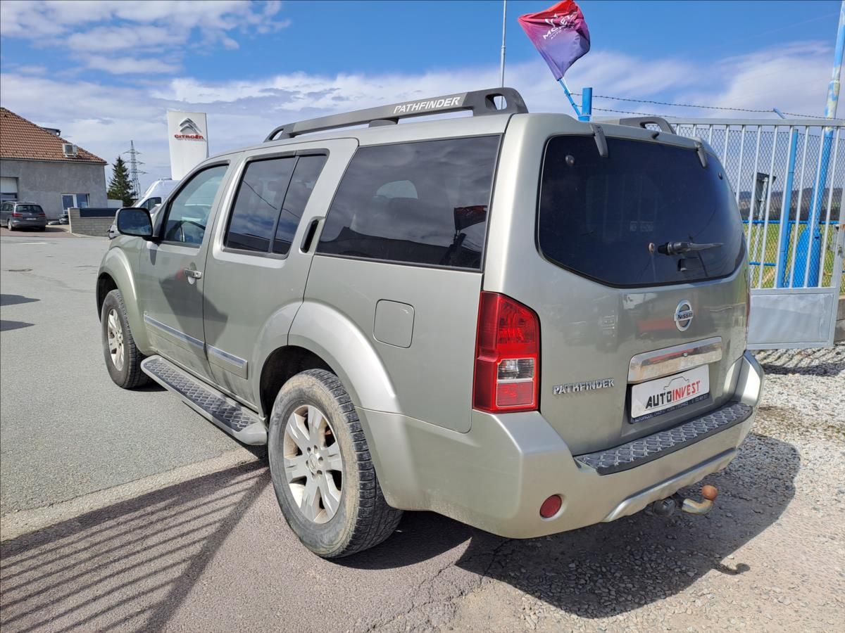 Nissan Pathfinder, 3,0 dCi V6 4x4 AUTOMAT - fotka 4