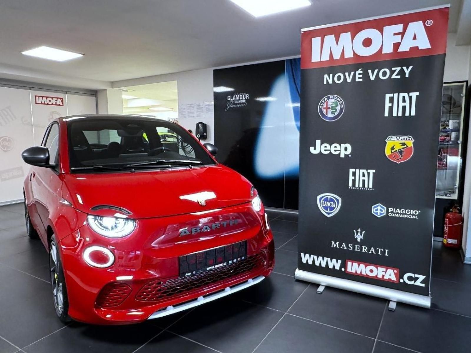 Abarth 500e, Abarth HB 114 kW (155k) - fotka 2