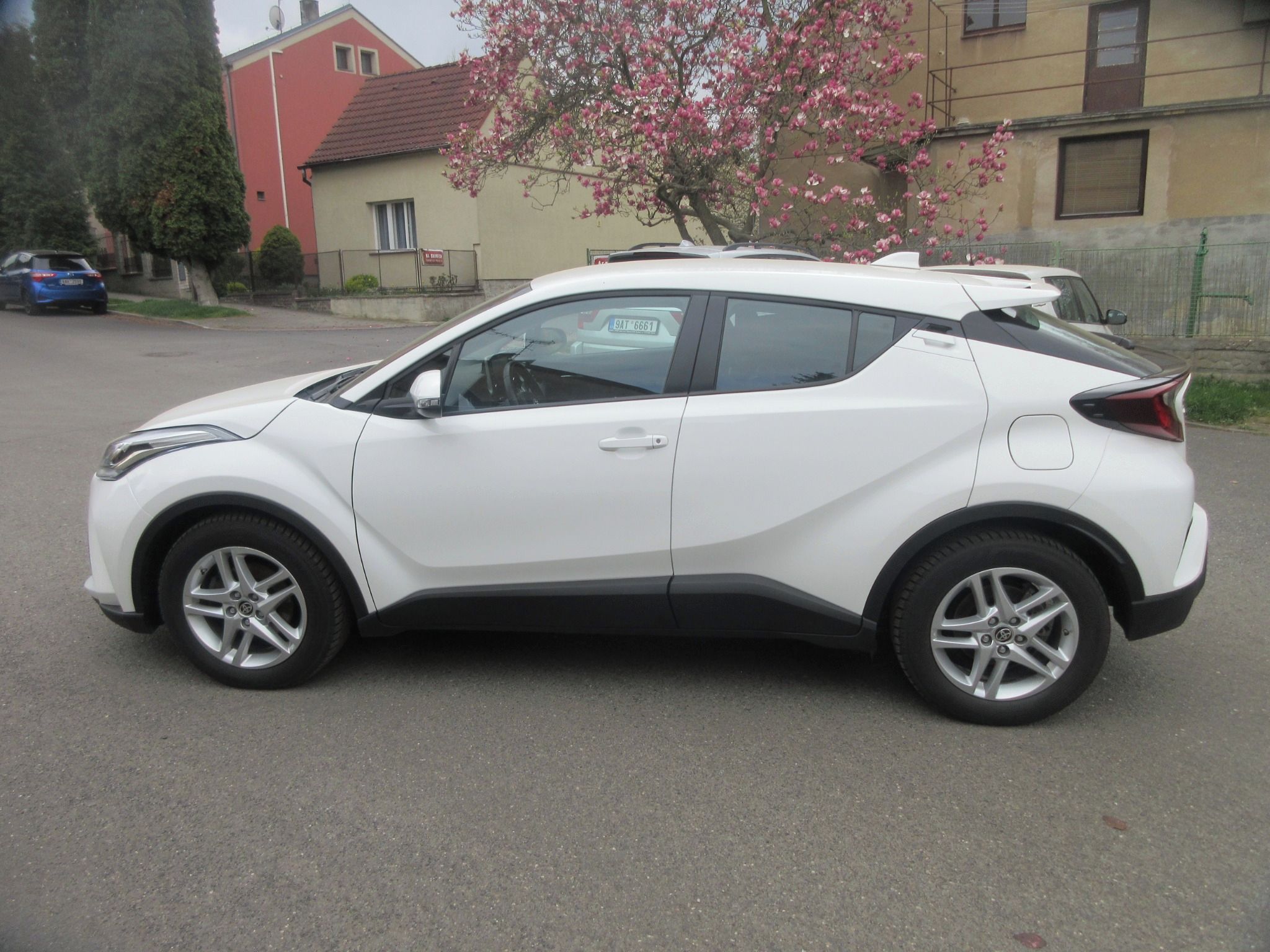 Toyota C-HR, Hybrid 1.8 Comfort záruka DPH - fotka 5