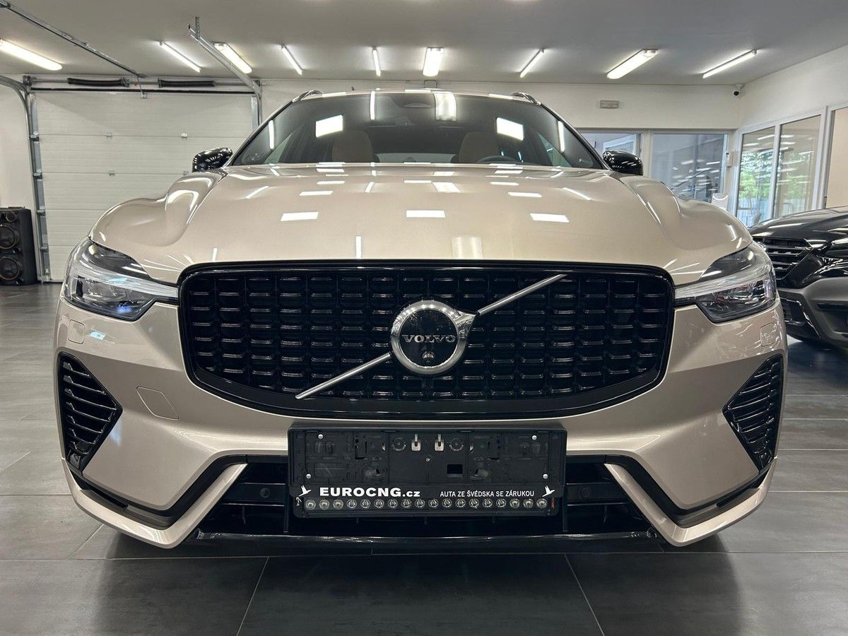 Volvo XC60, T8 AWD Ultimate+ DARK záruka - fotka 3