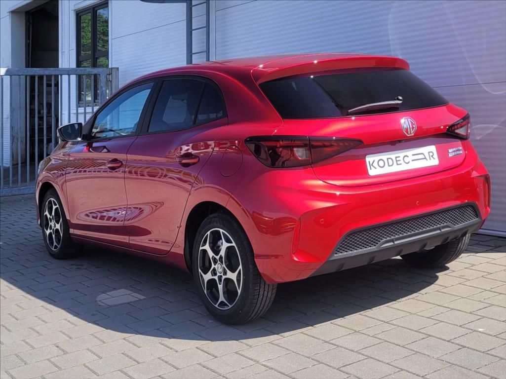 MG MG3, 1,5 Hybrid+ 195k AT 4x2 100kW+ - fotka 4