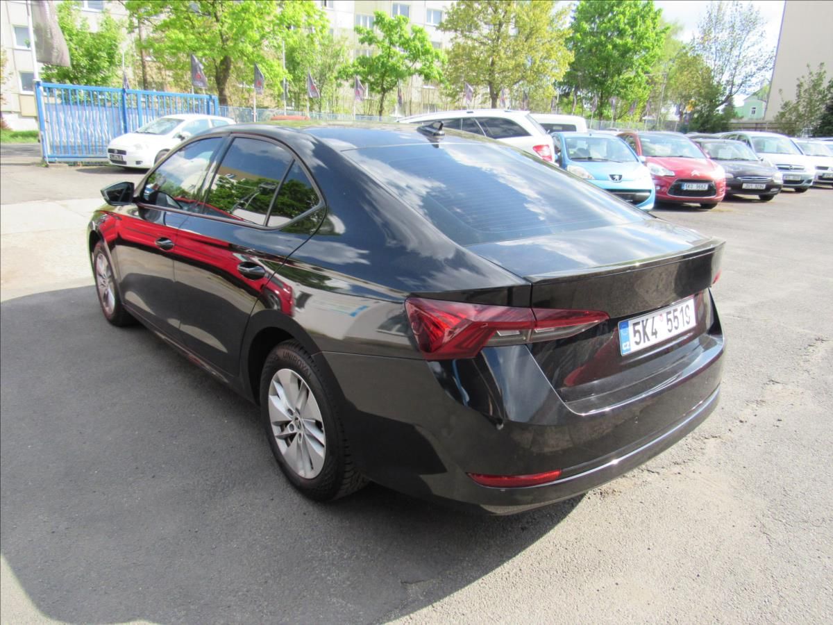 Škoda Octavia, 2,0 TDI IV DSG 110kW Style Sed - fotka 4