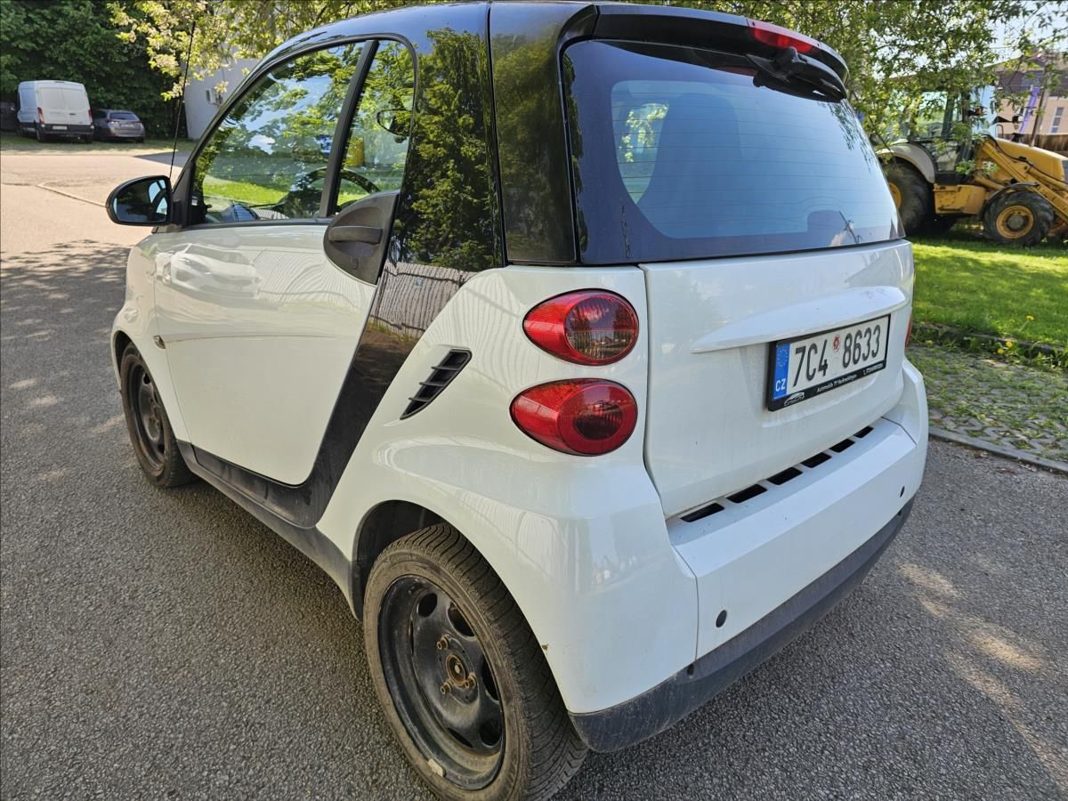 Smart Fortwo, 1,0 45kW micro hybrid drive pu - fotka 4