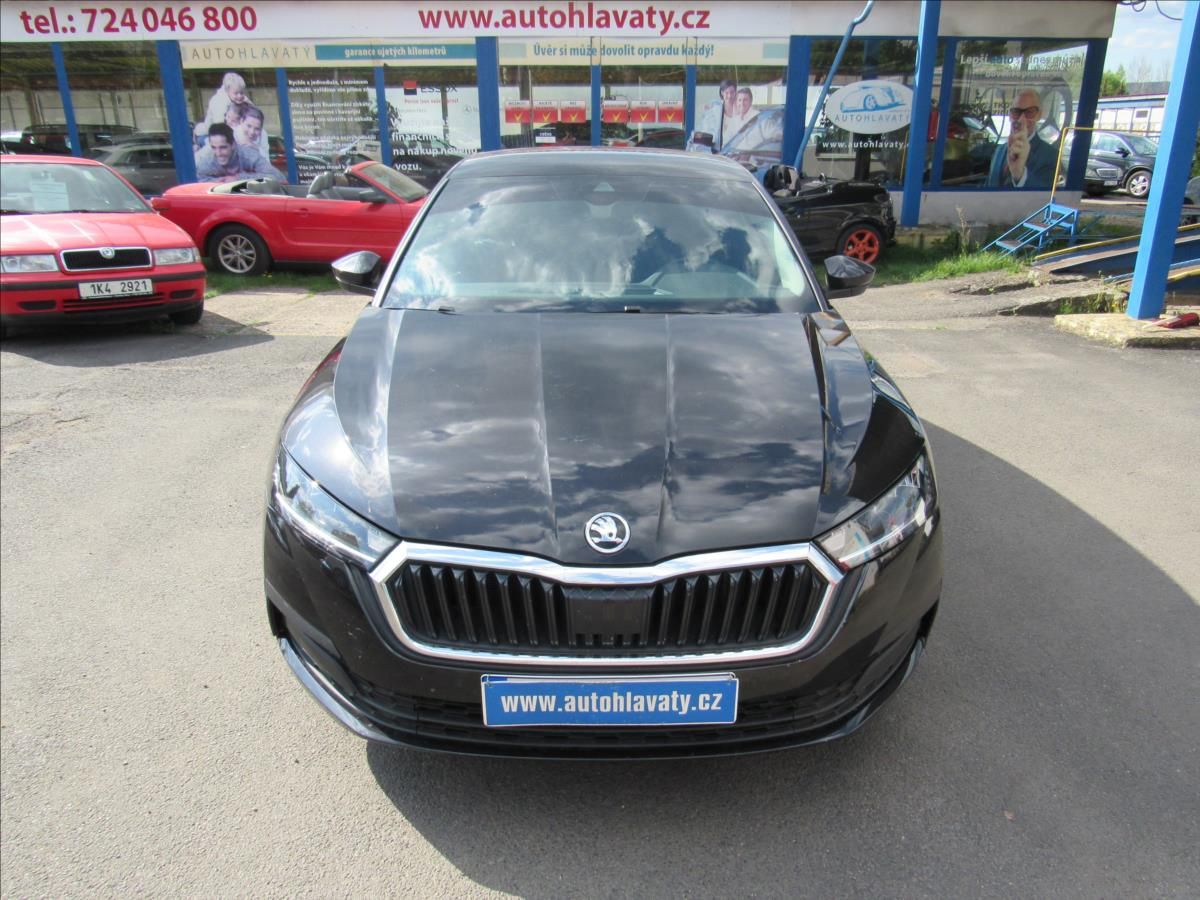 Škoda Octavia, 2,0 TDI IV DSG 110kW Style Sed - fotka 2