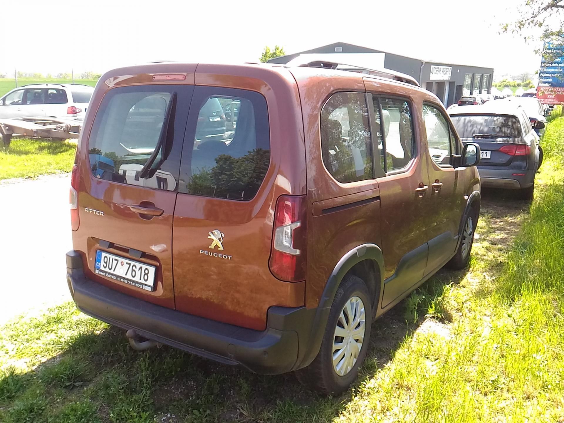 Peugeot Rifter, 1,5HDI,75KW,KLIMA,TAŽNÝ,SER.ČR - fotka 6