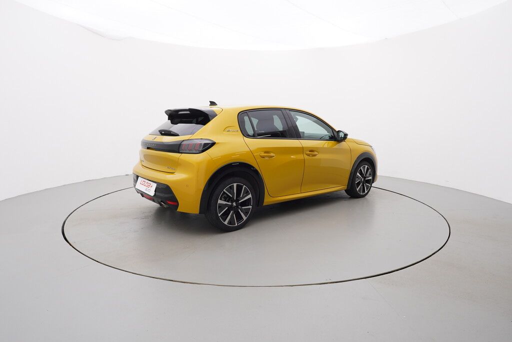 Peugeot 208, GT line 1.2  74 kW - fotka 5