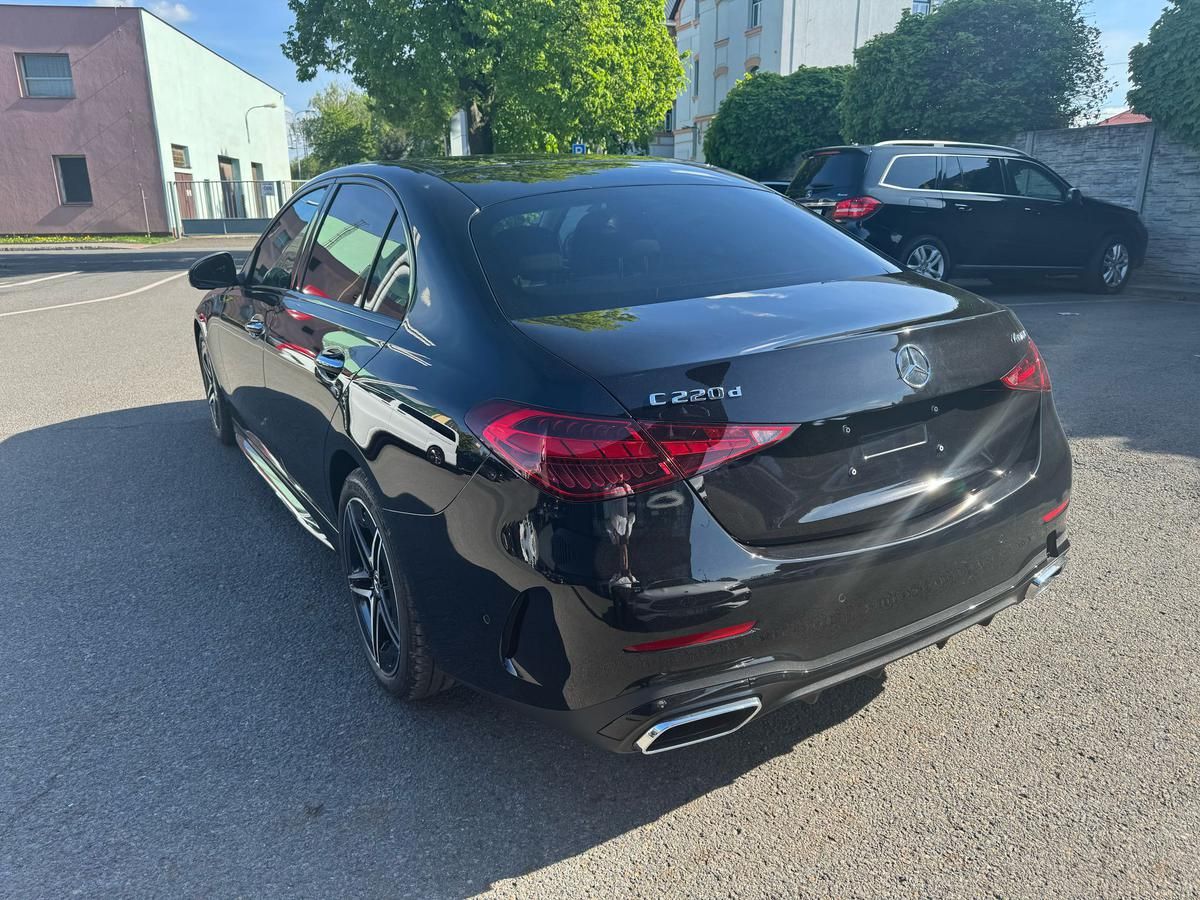 Mercedes-Benz Třídy C, C 220 d 4MATIC - fotka 5