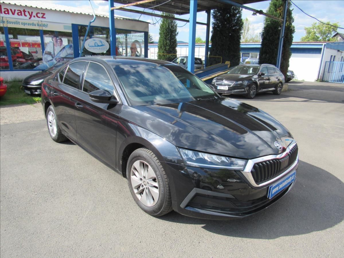 Škoda Octavia, 2,0 TDI IV DSG 110kW Style Sed - fotka 3