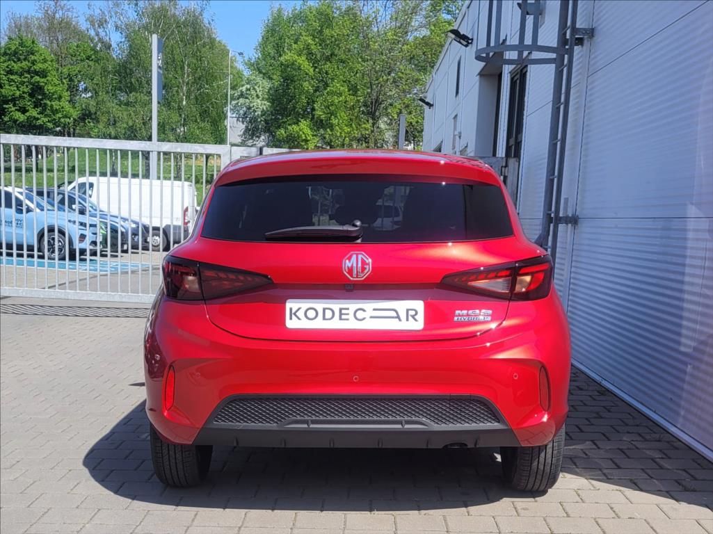 MG MG3, 1,5 Hybrid+ 195k AT 4x2 100kW+ - fotka 5