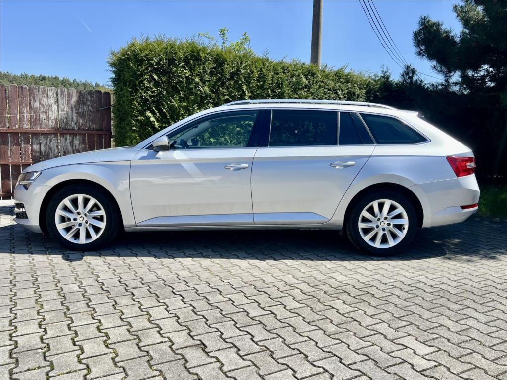 Škoda Superb, 2,0 TDI DSG VIRTUAL ACC ZÁRUKA - fotka 2