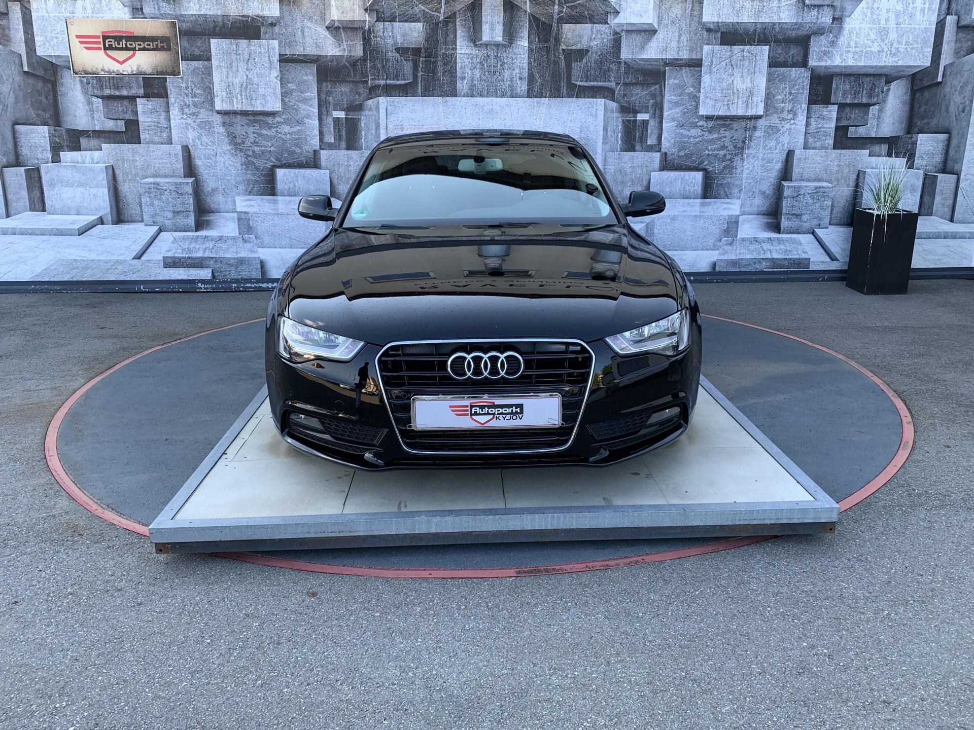 Audi A5, 2.0TDi, 130KW - fotka 2