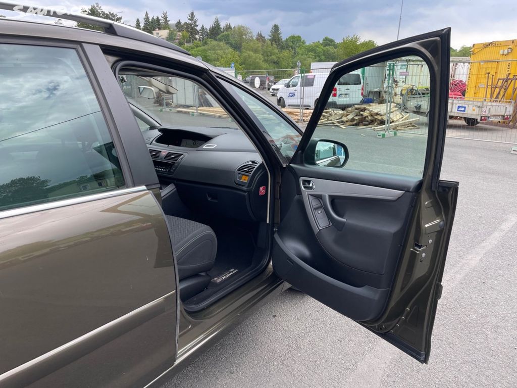Citroën C4 Picasso, 1,6 88 kW, 7MÍST, SERVISKA