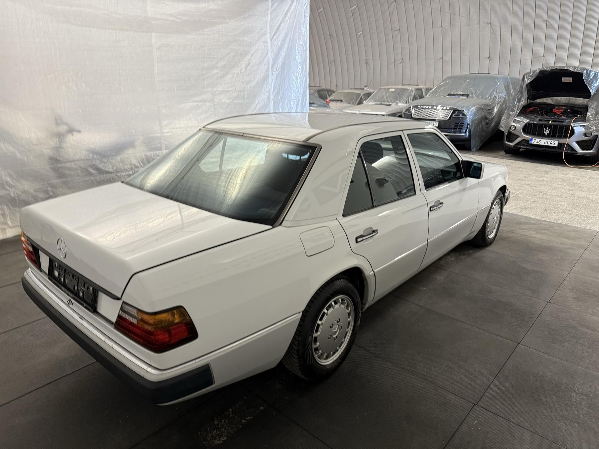 Mercedes-Benz Třídy E, 2.3 , AT ,SERVIS DOLOŽEN! - fotka 5