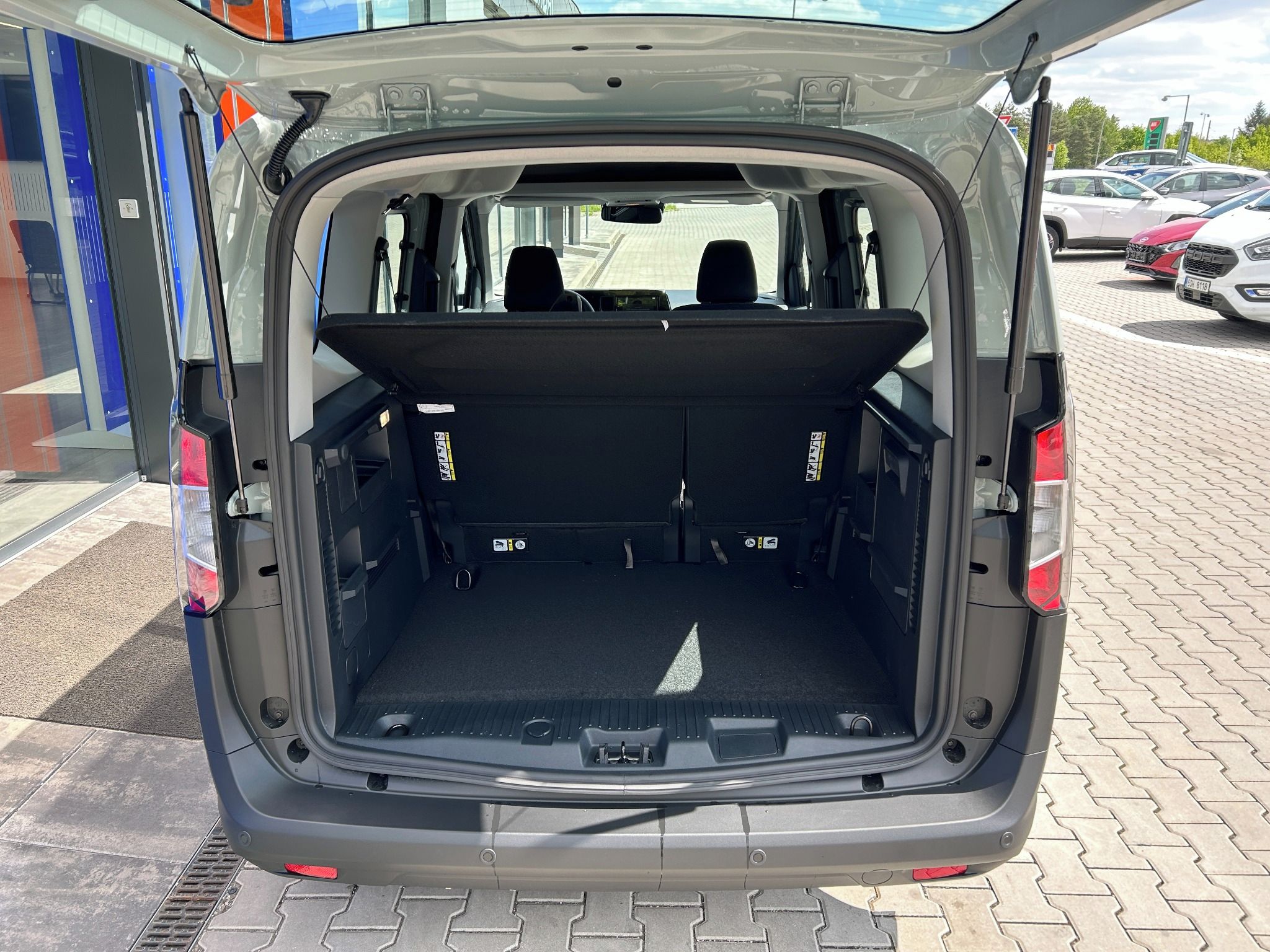 Ford Tourneo Courier, 1.0 EcoBoost 92 kW Trend man - fotka 5