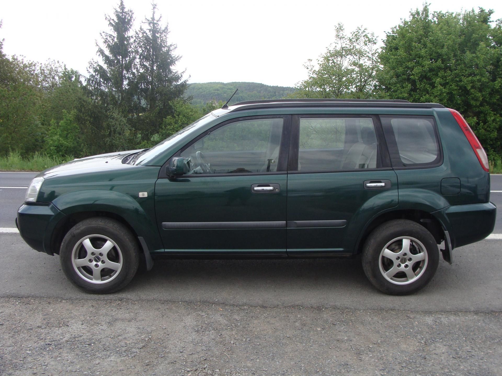 Nissan X-Trail, 2.2 DCi, 100 kW, 192 tkm, 4x2 - fotka 2