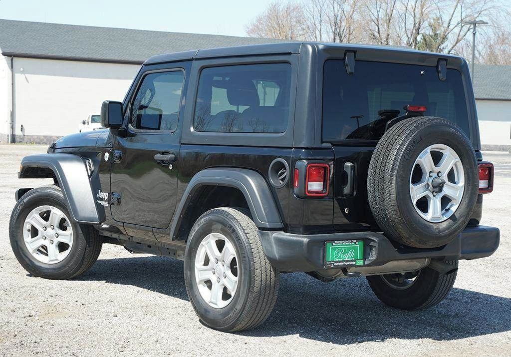 Jeep Wrangler, Sport S  3.6V6 285PS 4X4 - fotka 3