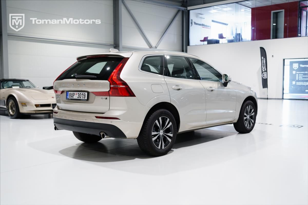 Volvo XC60, 2,0 B4 FWD - fotka 5