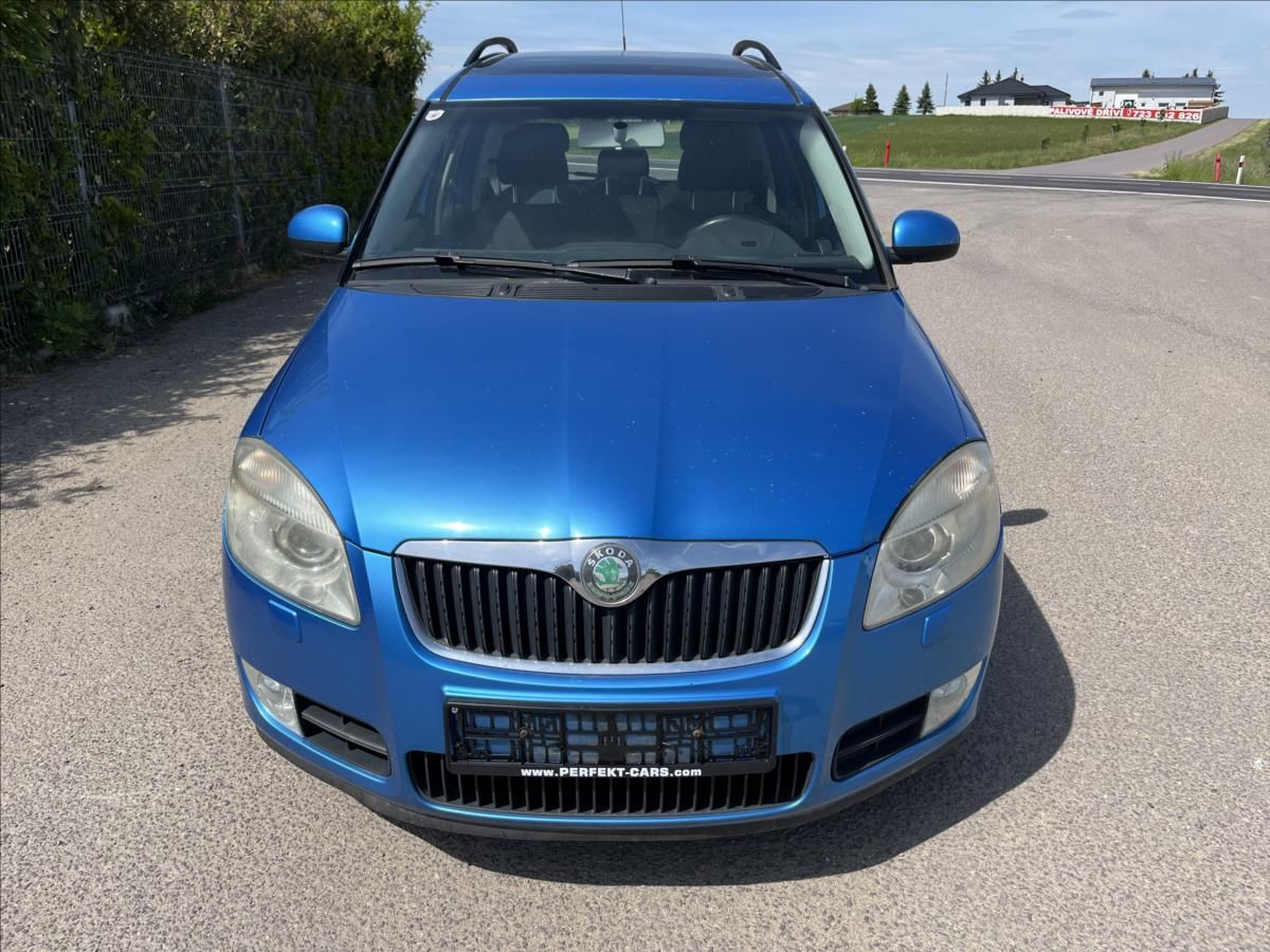 Škoda Roomster, 1,4 TDi SERVIS PANORAMA KLIMA - fotka 2