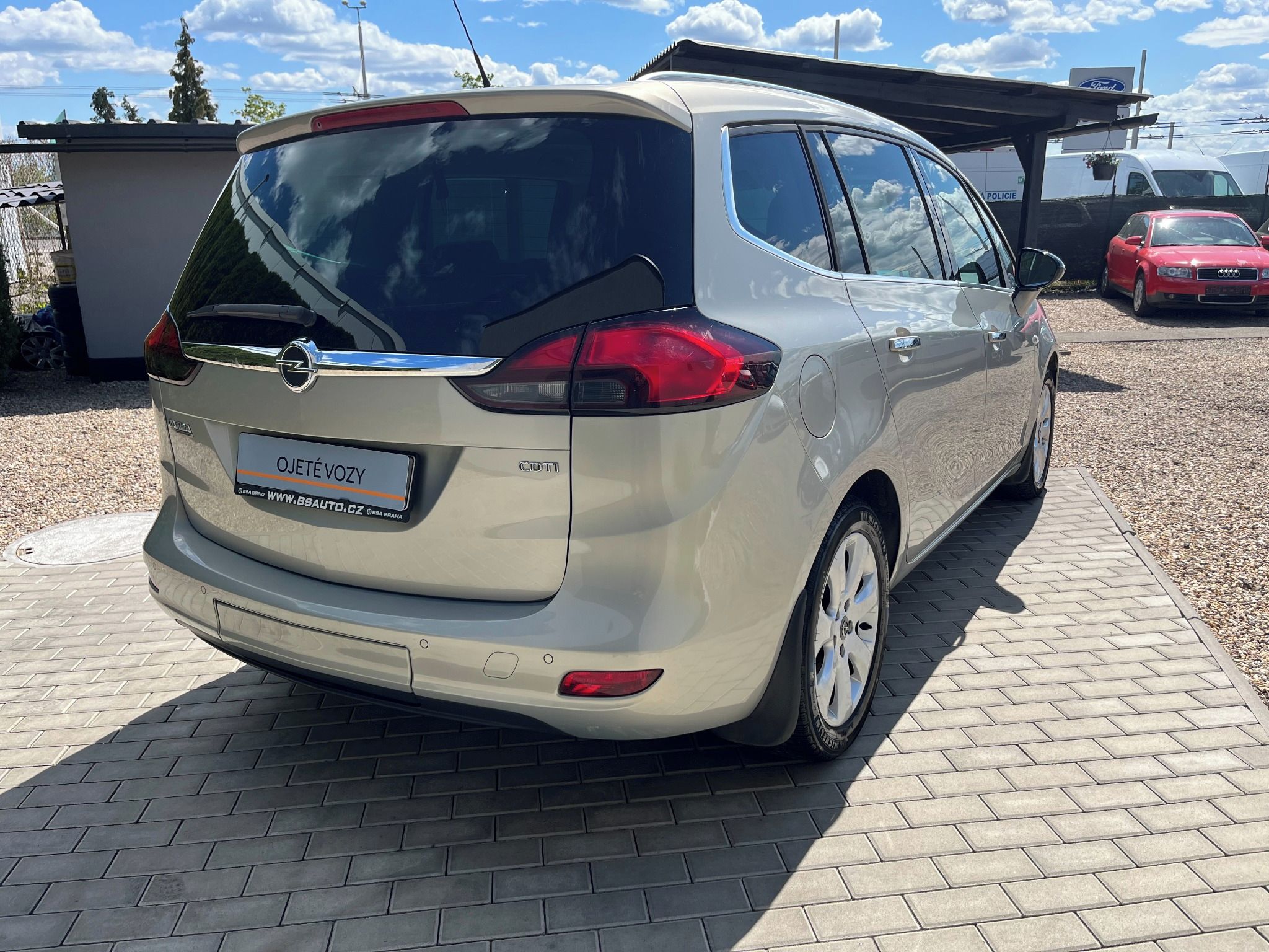 Opel Zafira, 2.0 CDTI 121KW, Nosič na kola - fotka 3