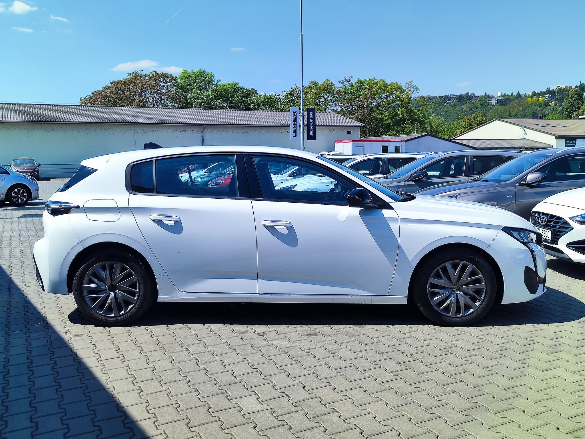 Peugeot 308, 1.2 PureTech/81kW Active Pack - fotka 4