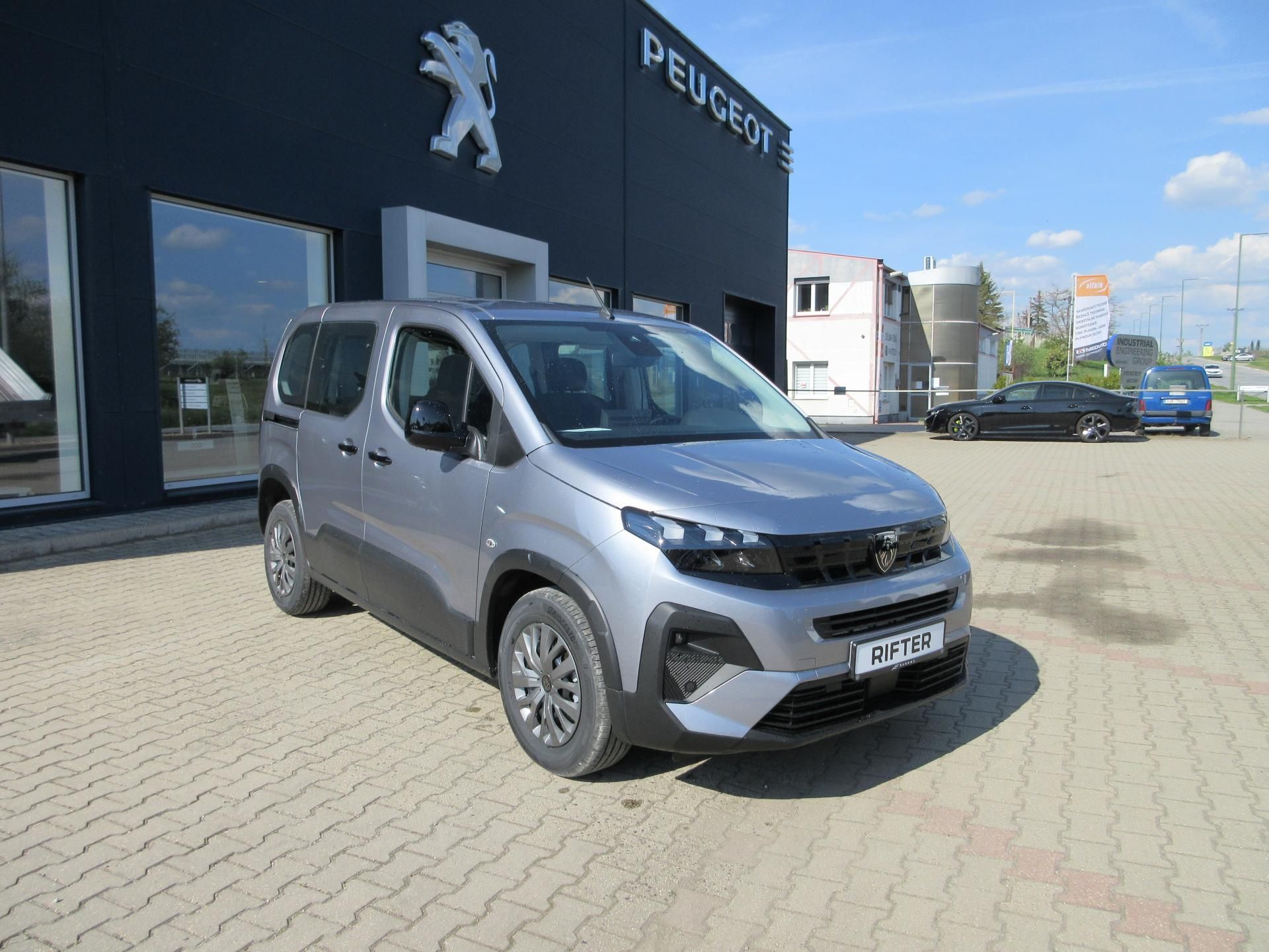Peugeot Rifter, ALLURE BlueHDi 100 S&S MAN6