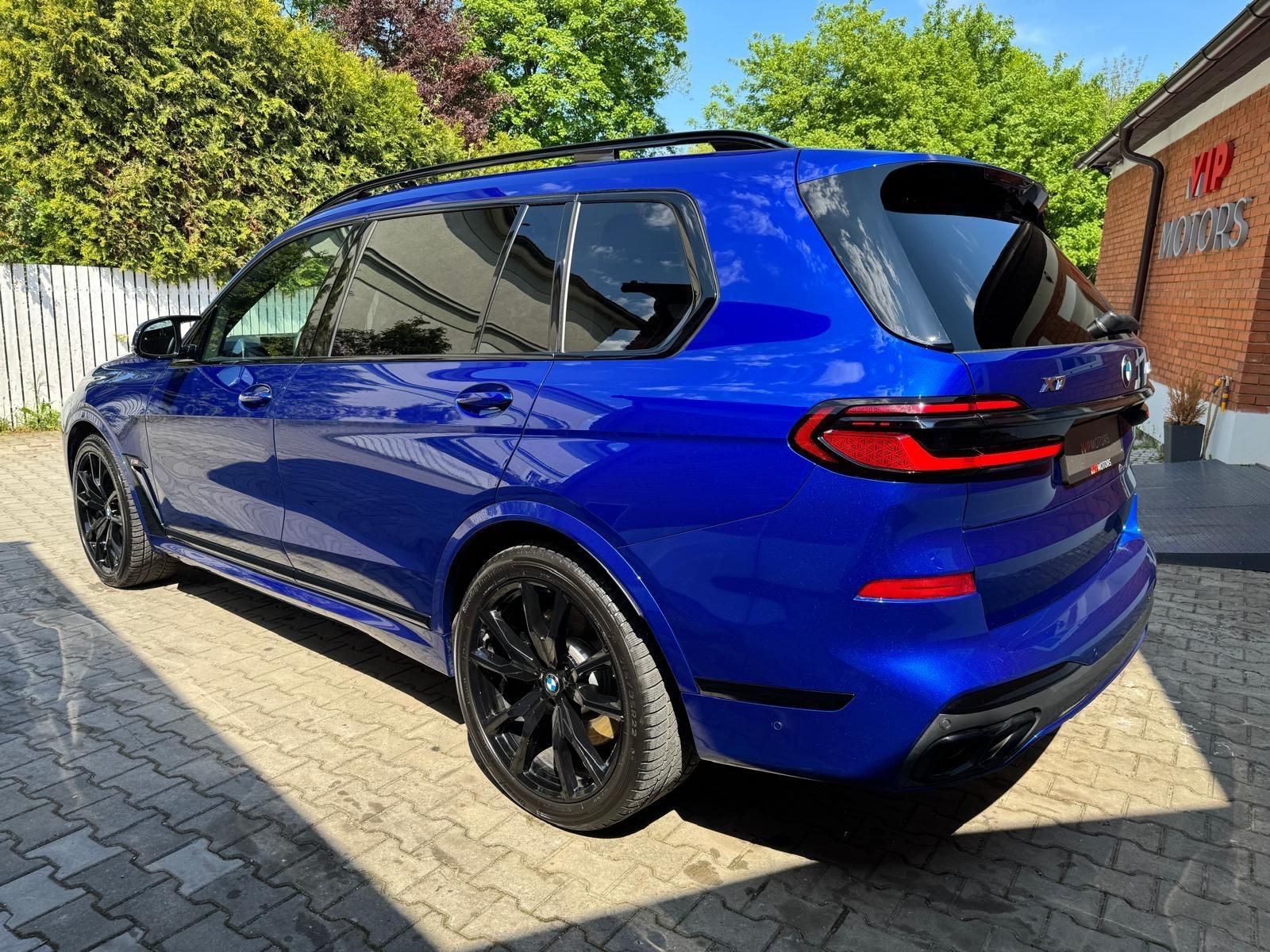 BMW X7, M60i-INDIVID-SKY-MAX VÝBAVA - fotka 3