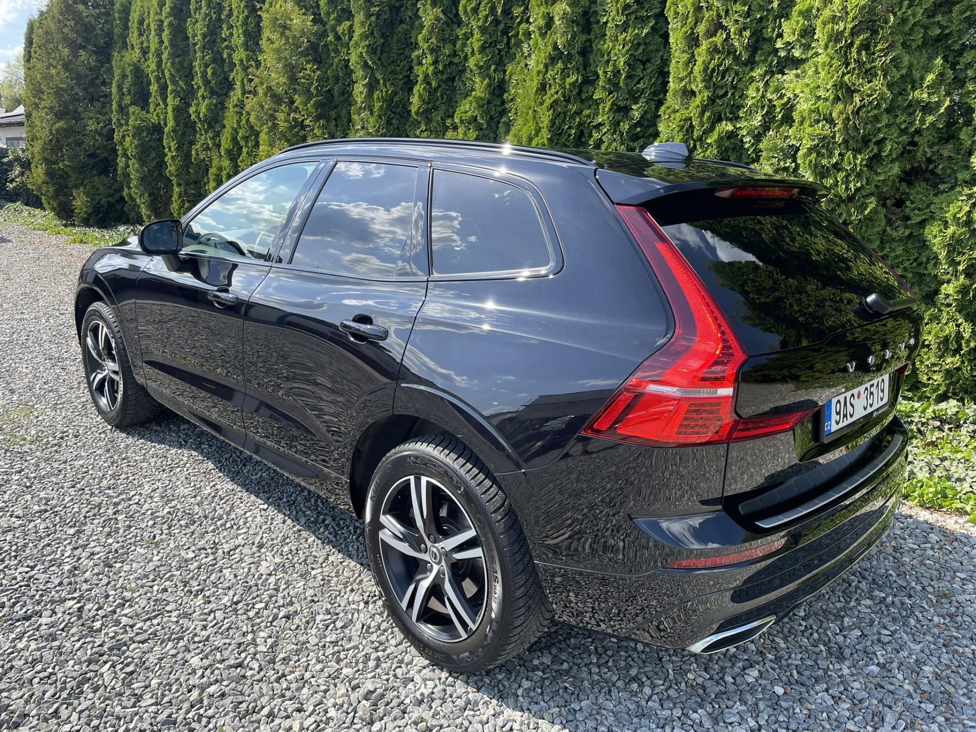 Volvo XC60, B5 173kW AWD R-Design - fotka 3