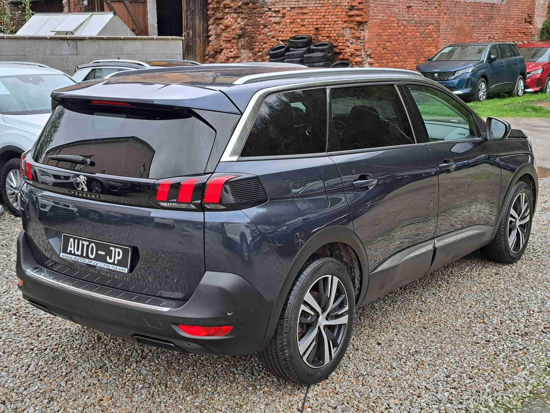 Peugeot 5008, 1,2 PT  ALLURE  LED 18ALU NAVI - fotka 3