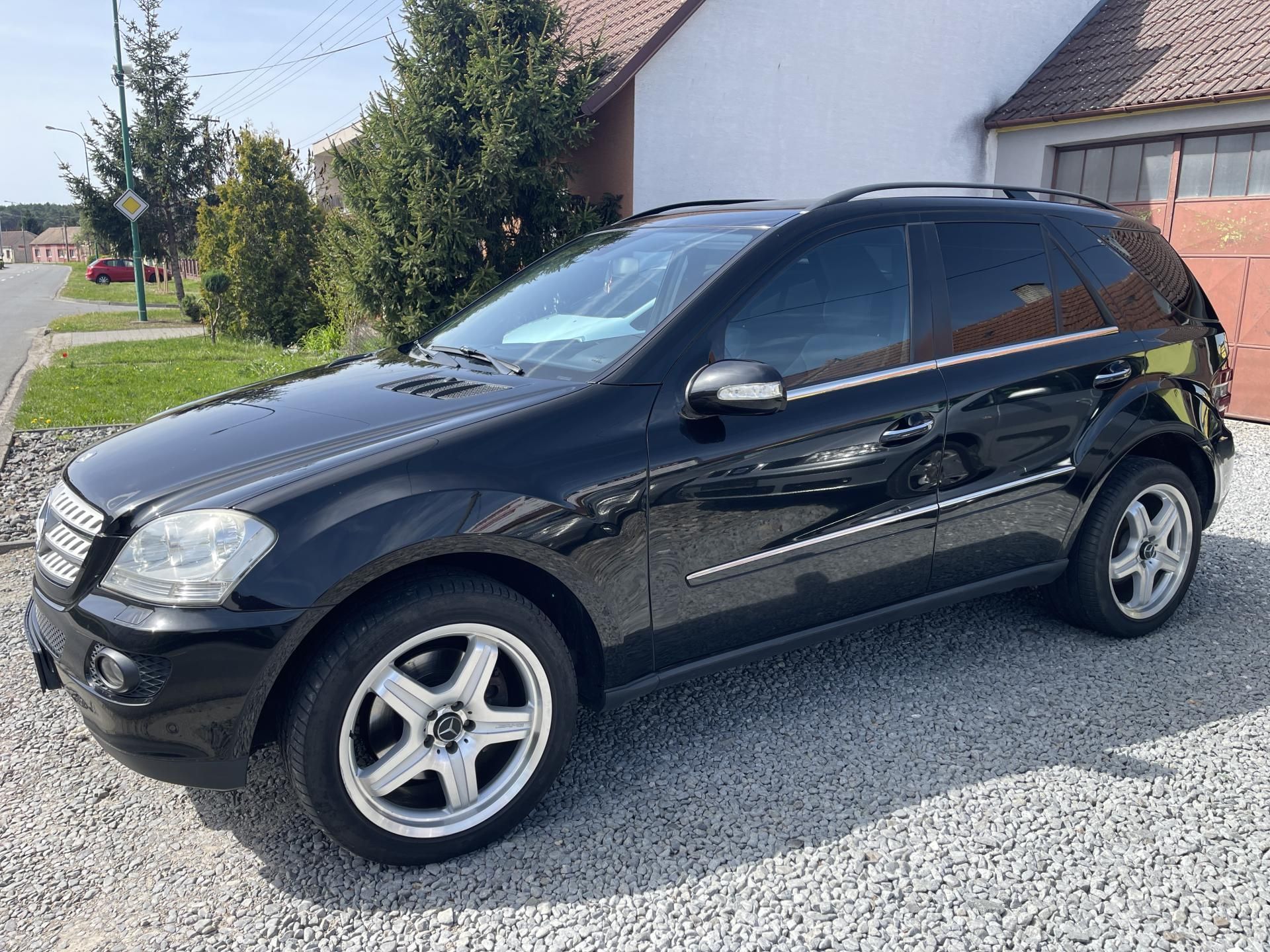 Mercedes-Benz Třídy M, ML 420 CDI 4-MATIC PEKNY STAV.