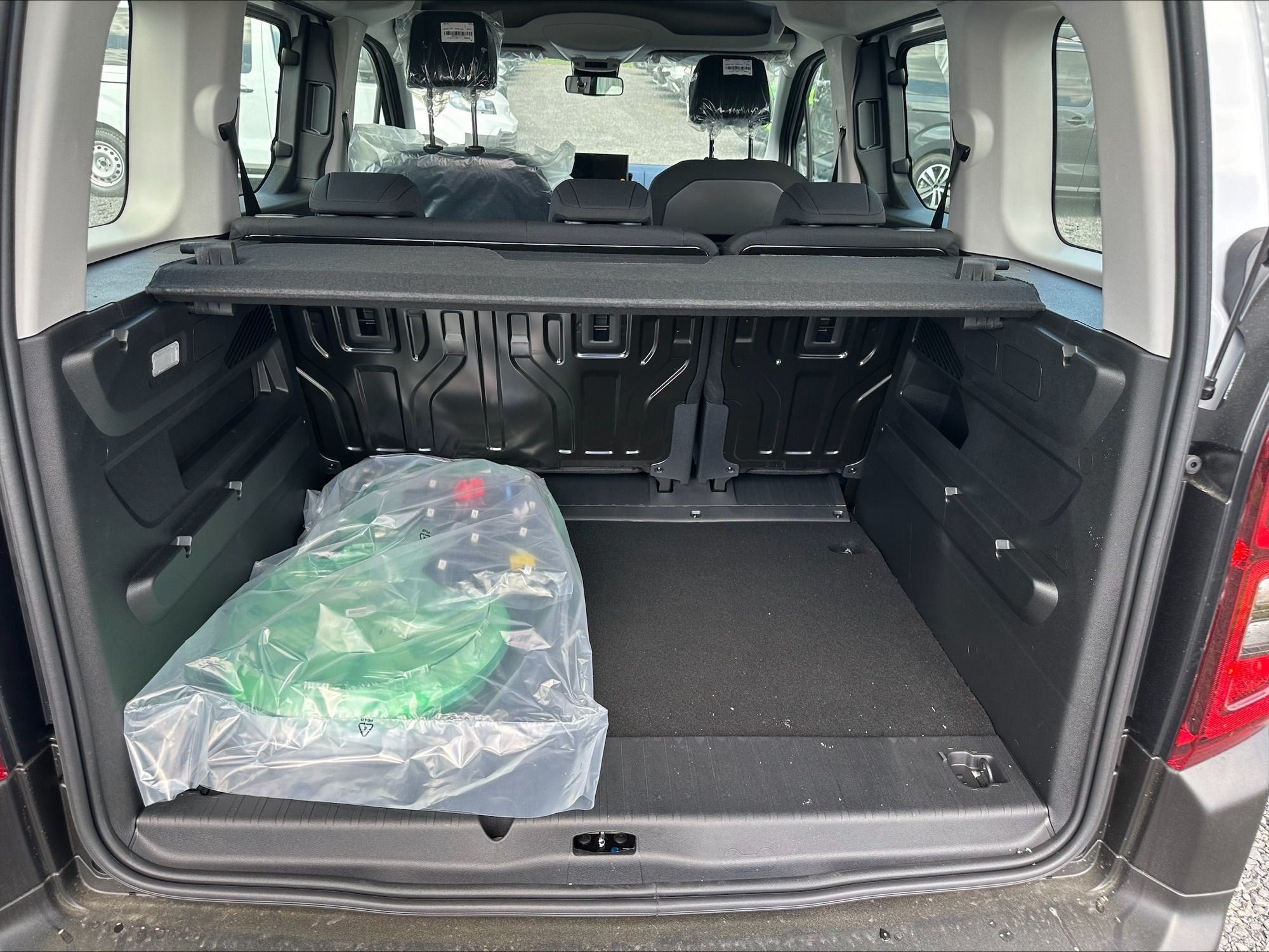 Citroën Berlingo, BERLINGO PLUS 1.5 BHDi 100MAN - fotka 6
