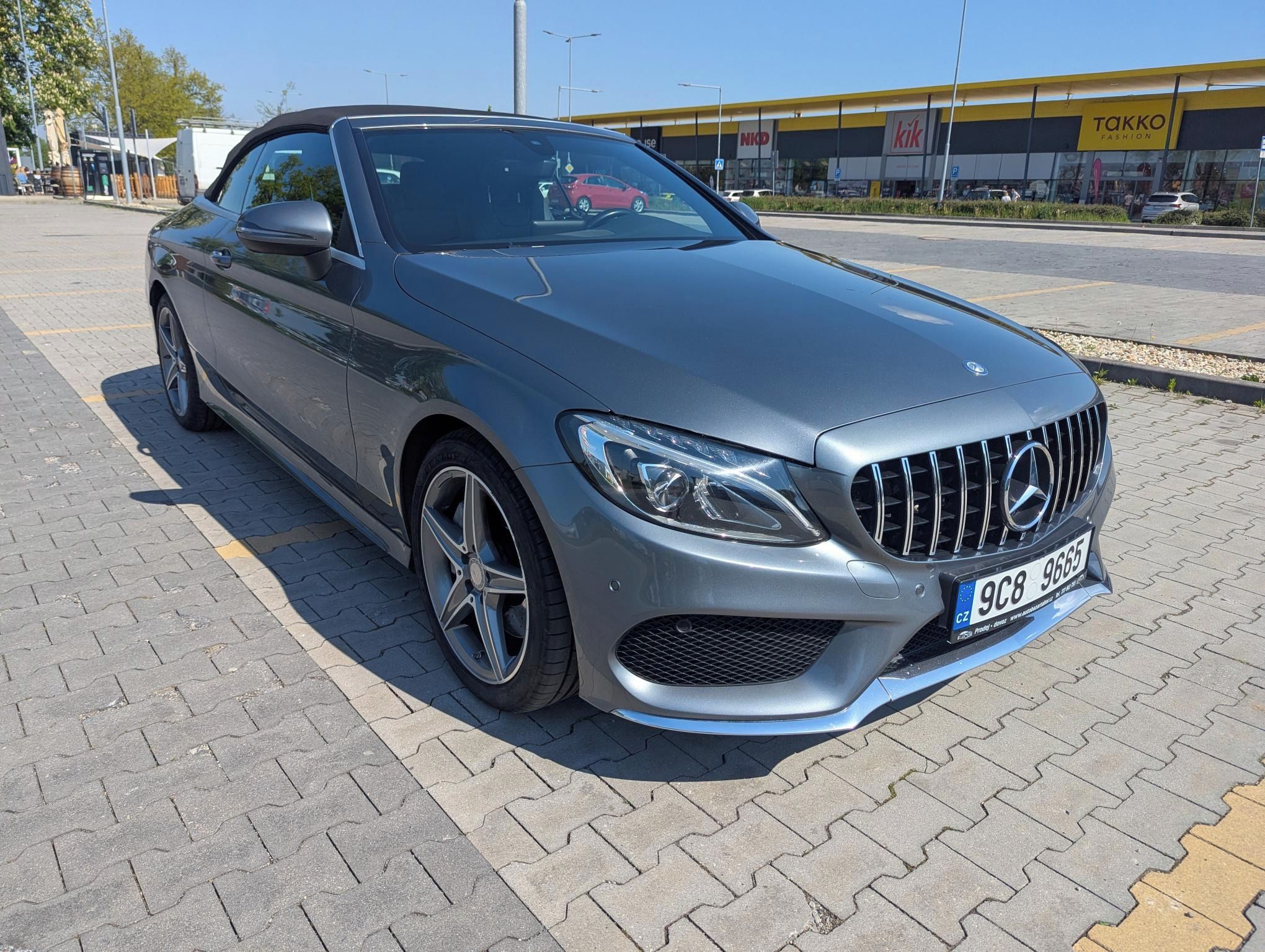 Mercedes-Benz Třídy C, AMG Line - fotka 2