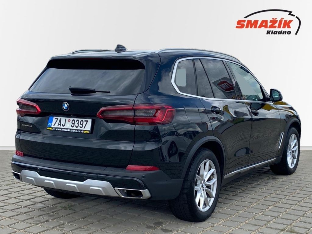 BMW X5, xDrive30d 195kW - fotka 5