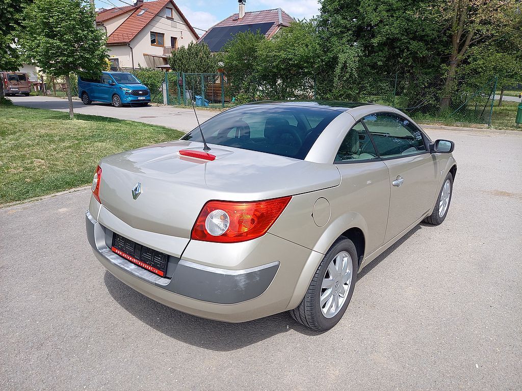 Renault Mégane, 2,0i klima+alu.kola - fotka 3