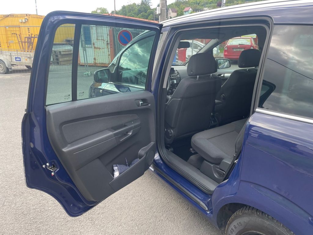 Opel Zafira, 1,8 88kW, 7 MÍST, SERVISKA