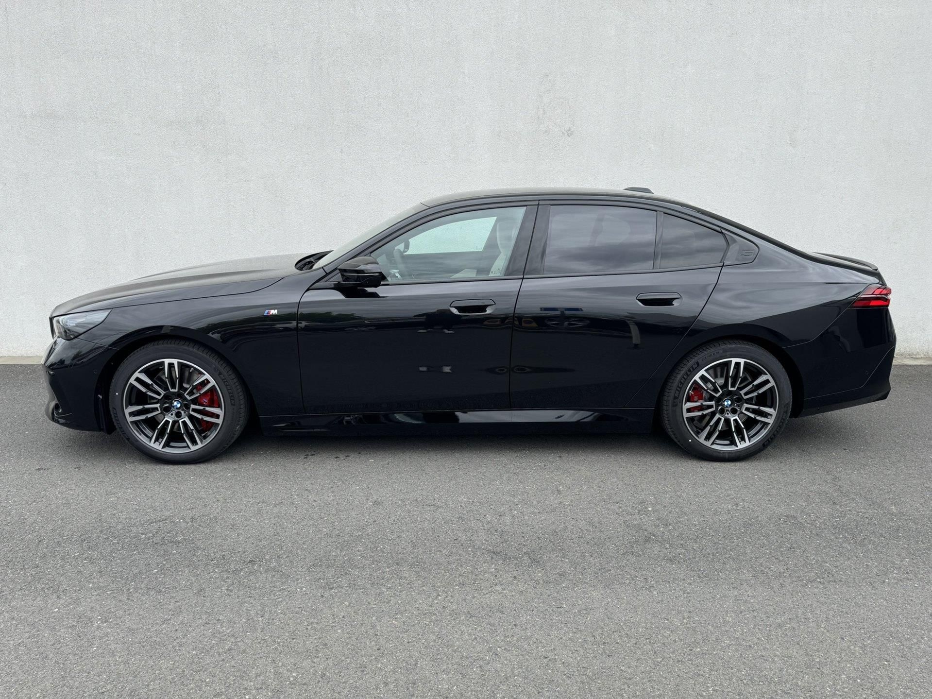 BMW i5, i5 M60 xDrive Sedan - fotka 4
