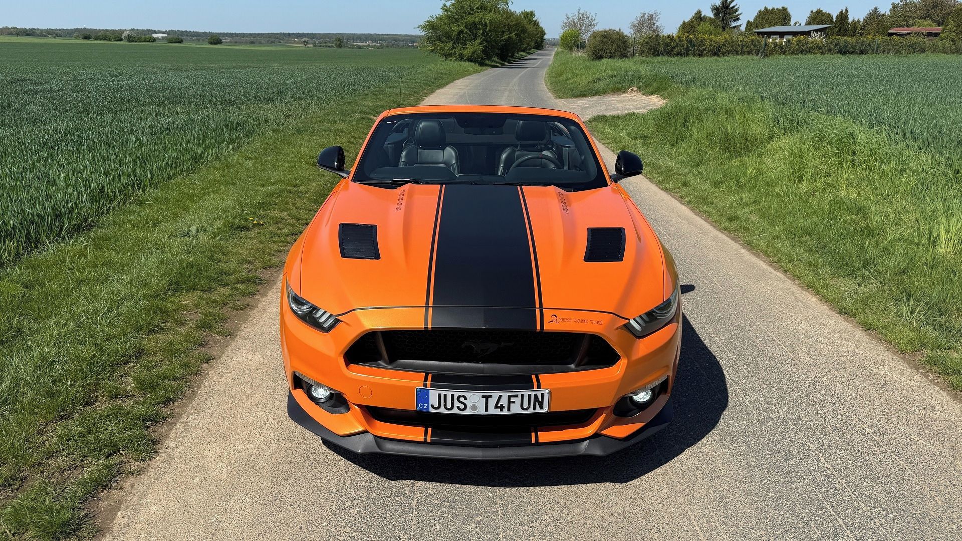 Ford Mustang, GT 5.0 V8 2.Majitel ČR Manuál - fotka 3