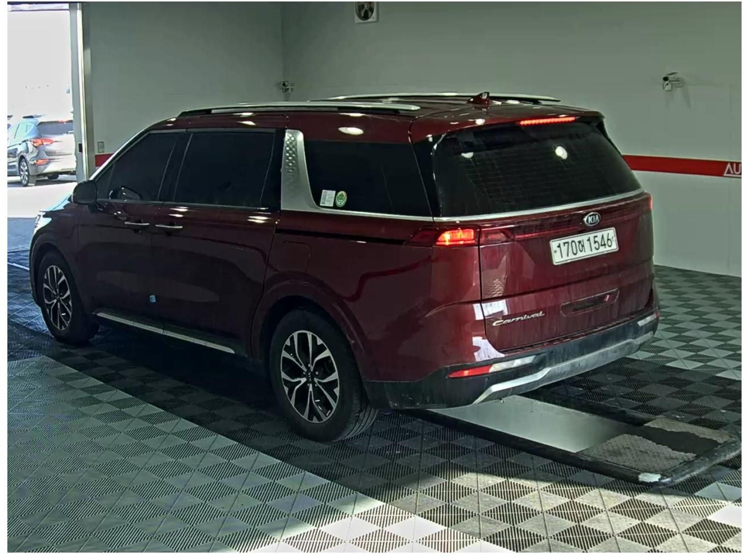 Kia Carnival, 2.2- VŮZ NA CESTĚ - fotka 5