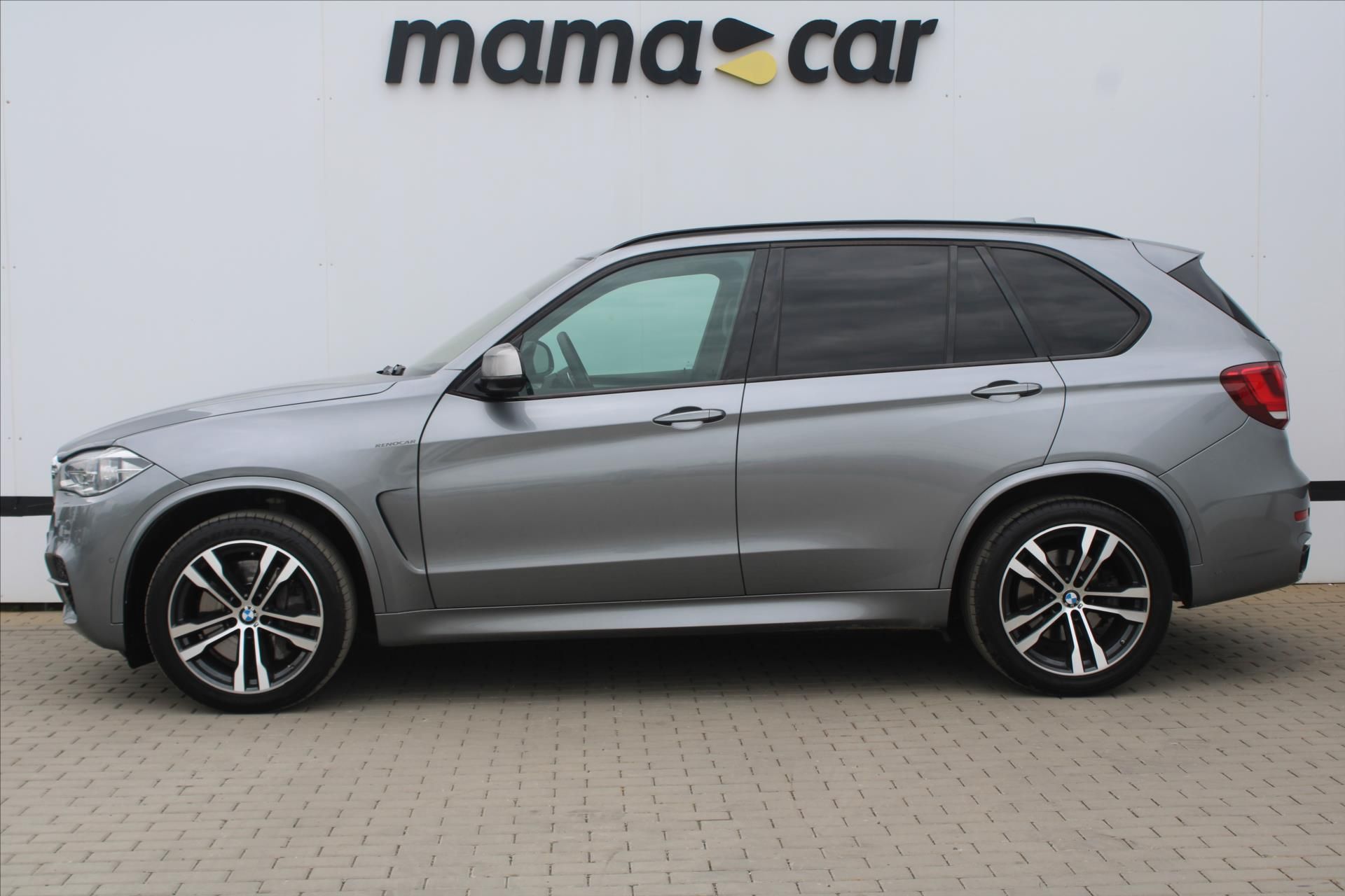 BMW X5, xDrive M50d 280kW SERVIS.KNIHA - fotka 4