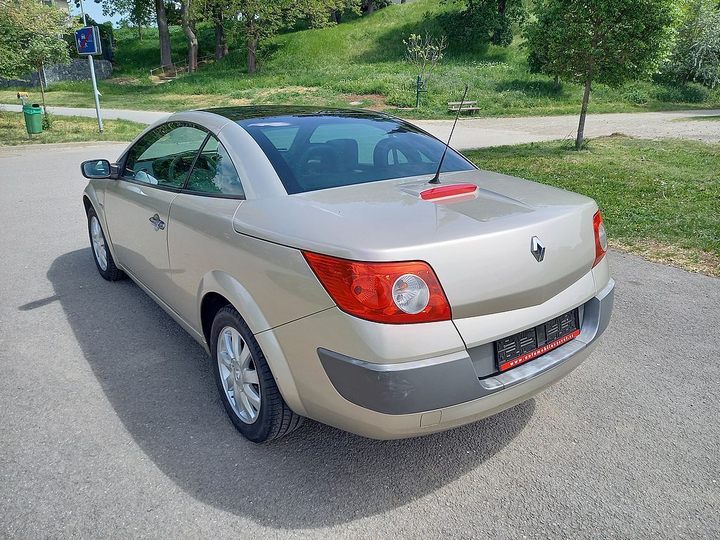 Renault Mégane, 2,0i klima+alu.kola - fotka 4