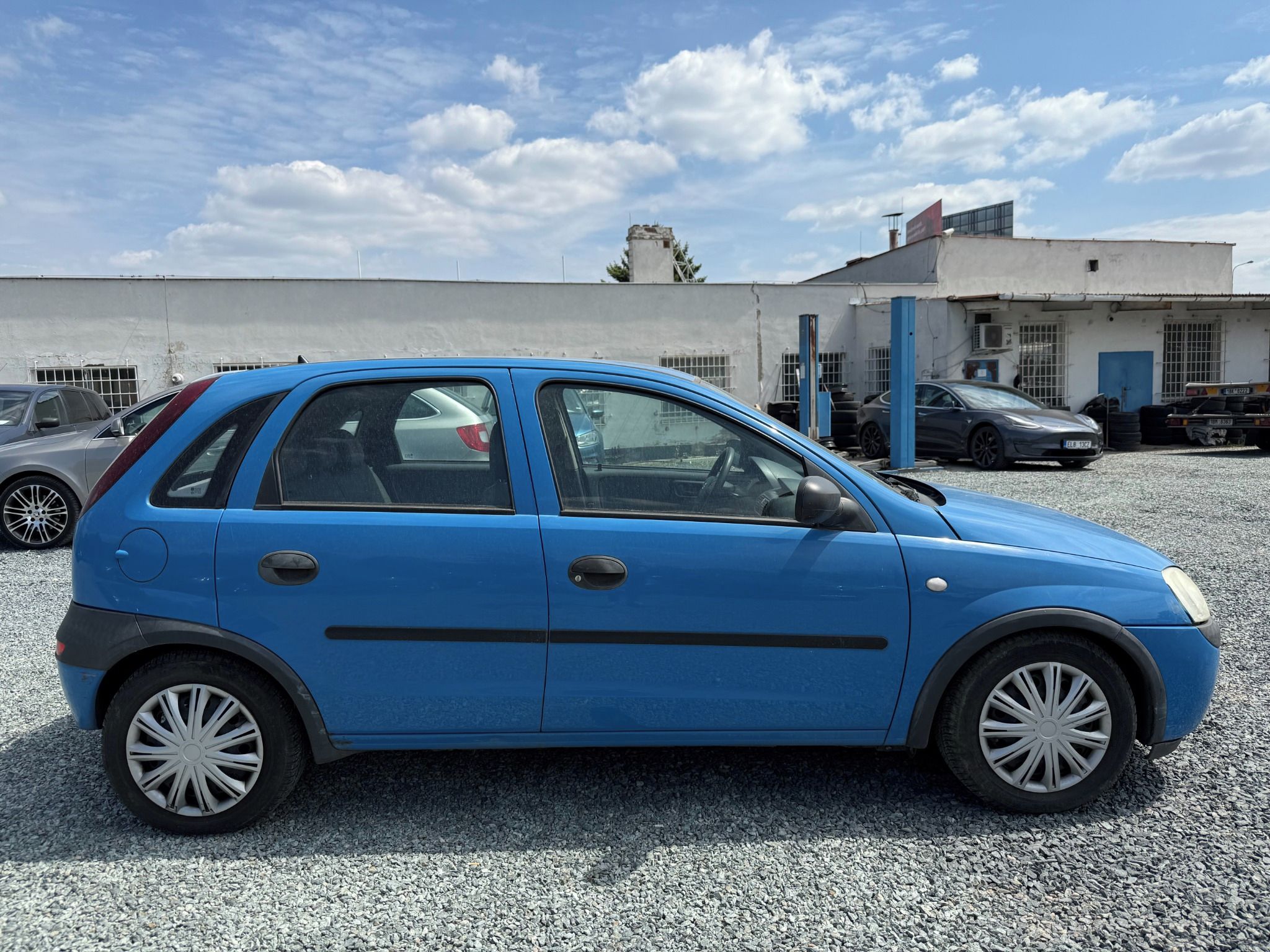 Opel Corsa, 1.2 i 55Kw Automat - fotka 2