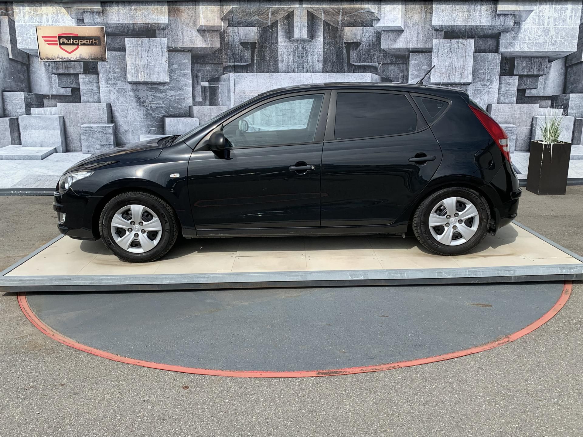 Hyundai i30, 1.4i, 80KW - fotka 6