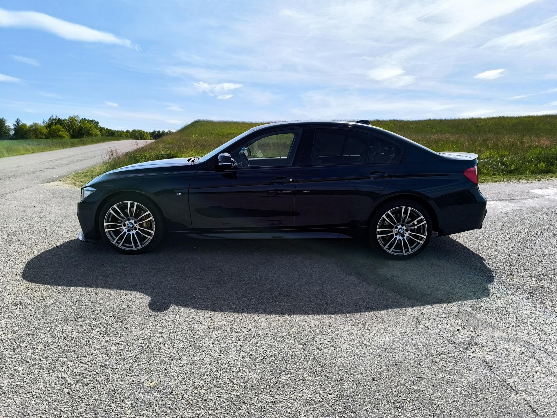 BMW Řada 3, 335i XDRIVE NOVE CR - fotka 4