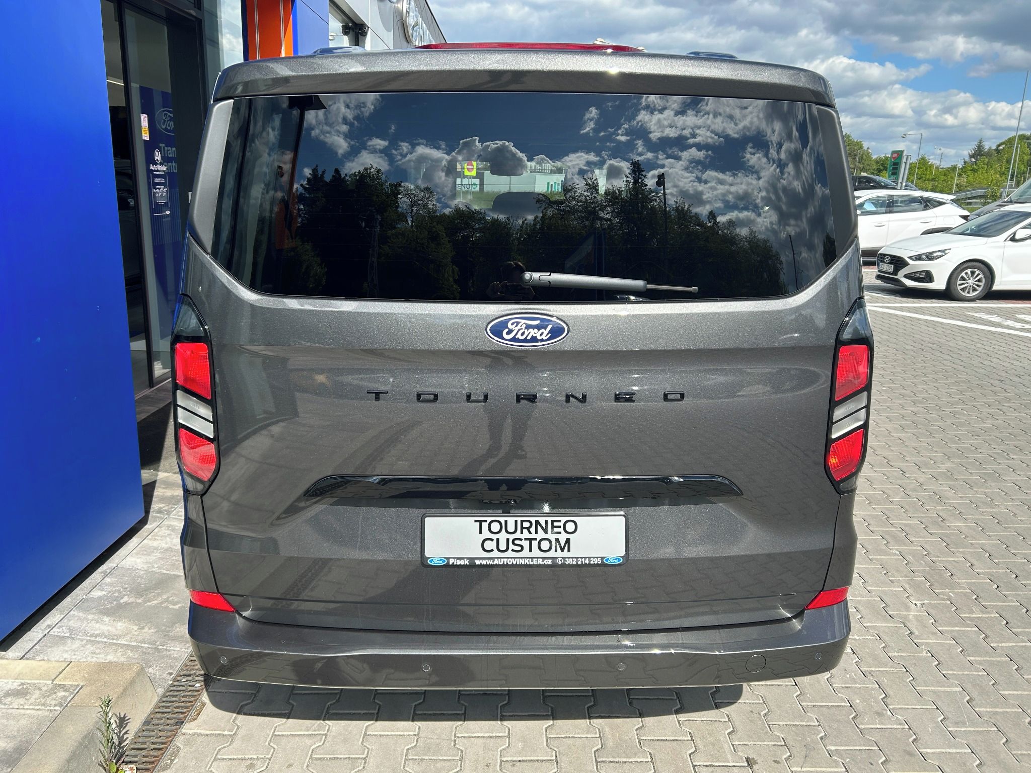 Ford Tourneo Custom, Titanium L2 2.0 EcoBlue 110 kW - fotka 5