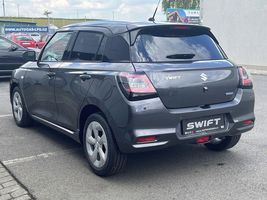 Suzuki Swift, 1,2 PREMIUM HYBRID CVT - fotka 4