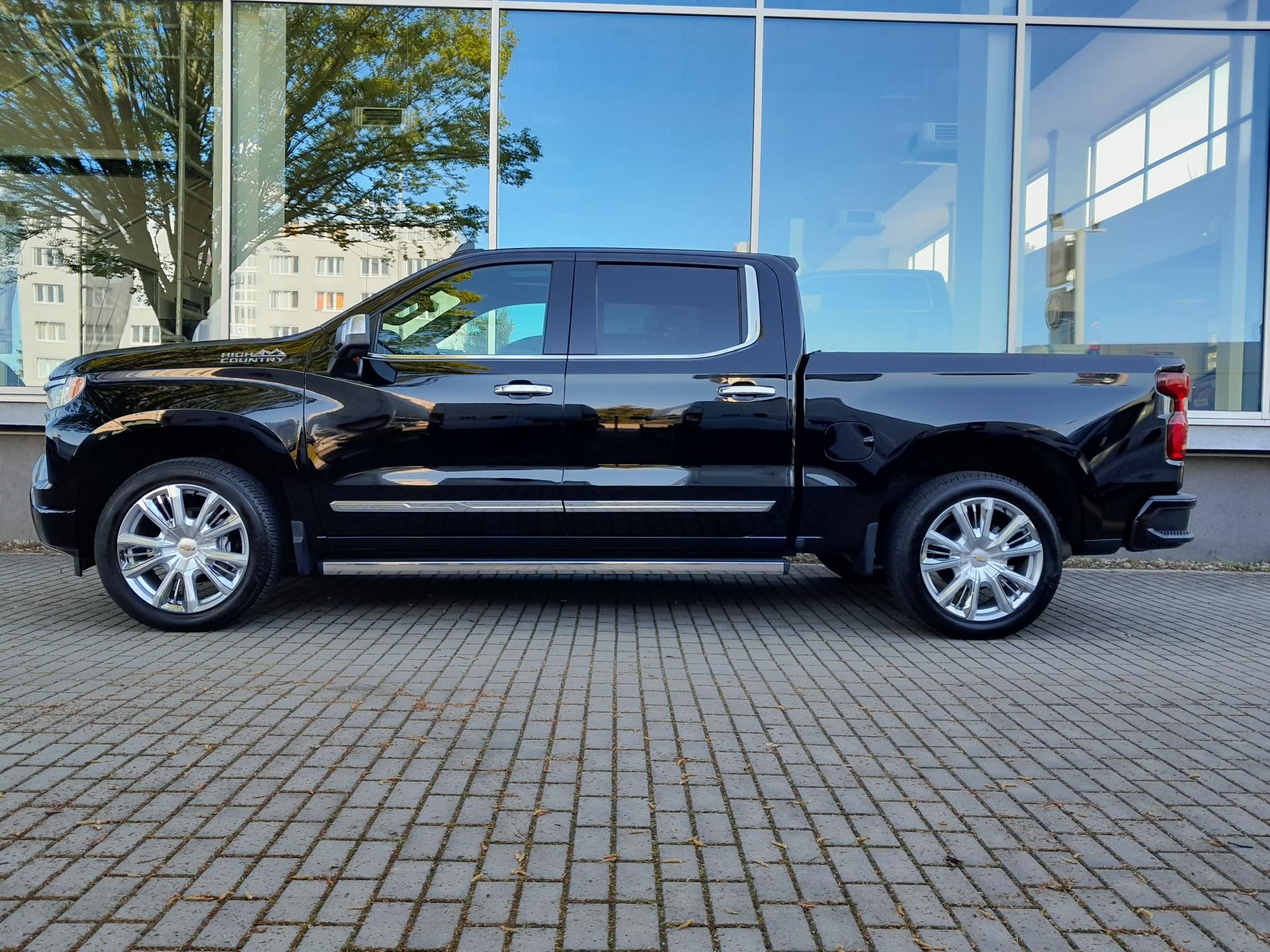 Chevrolet Silverado, 6,2 V8 High Country - fotka 6