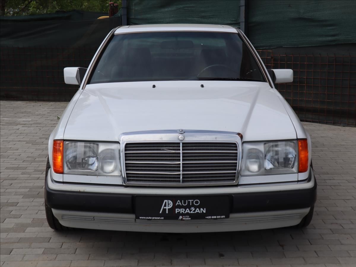 Mercedes-Benz 200, 2,0 124 E Coupe SportLine - fotka 2