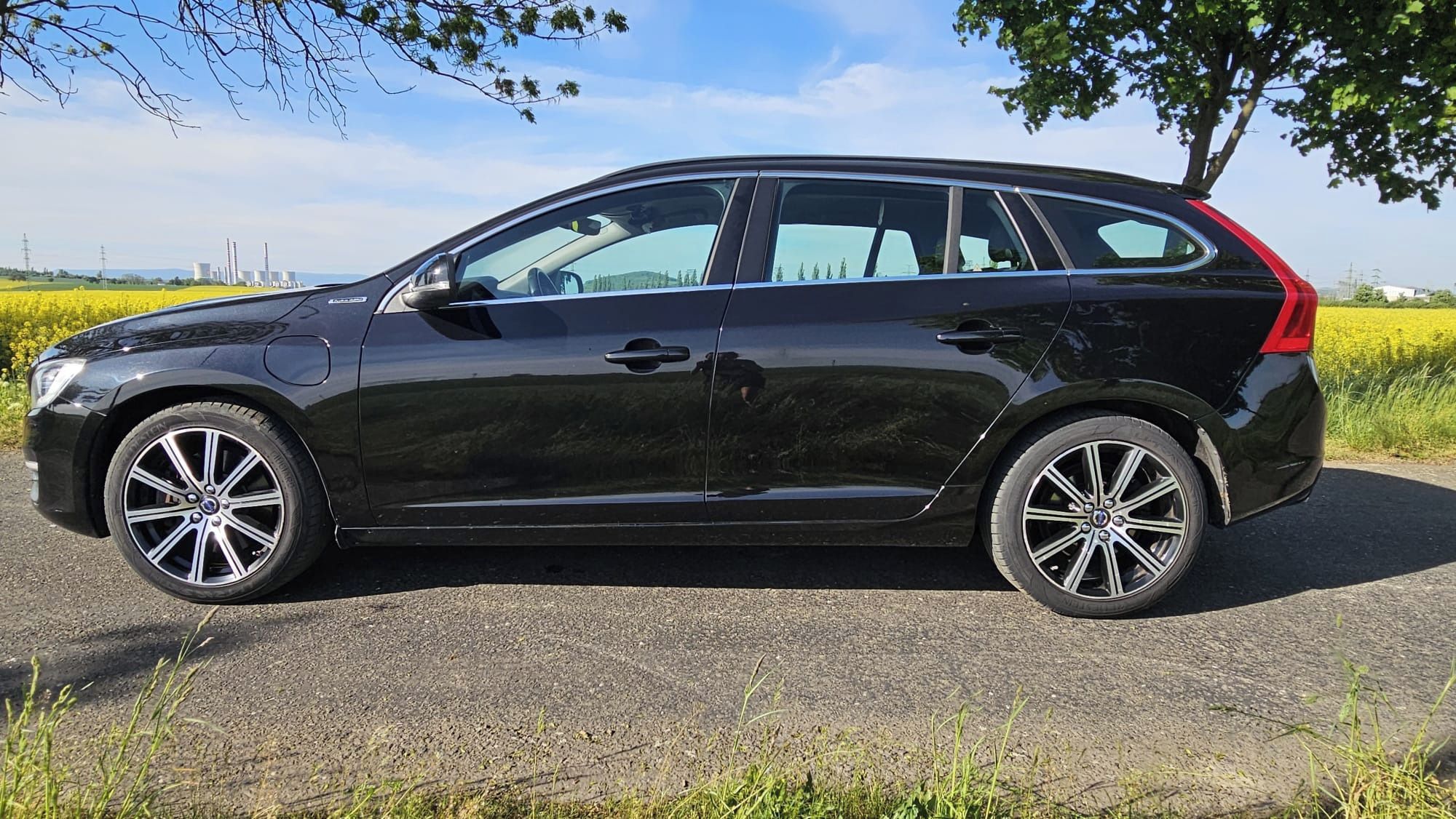 Volvo V60, 2.4 D6 AWD 162 kW HYBRID - fotka 6