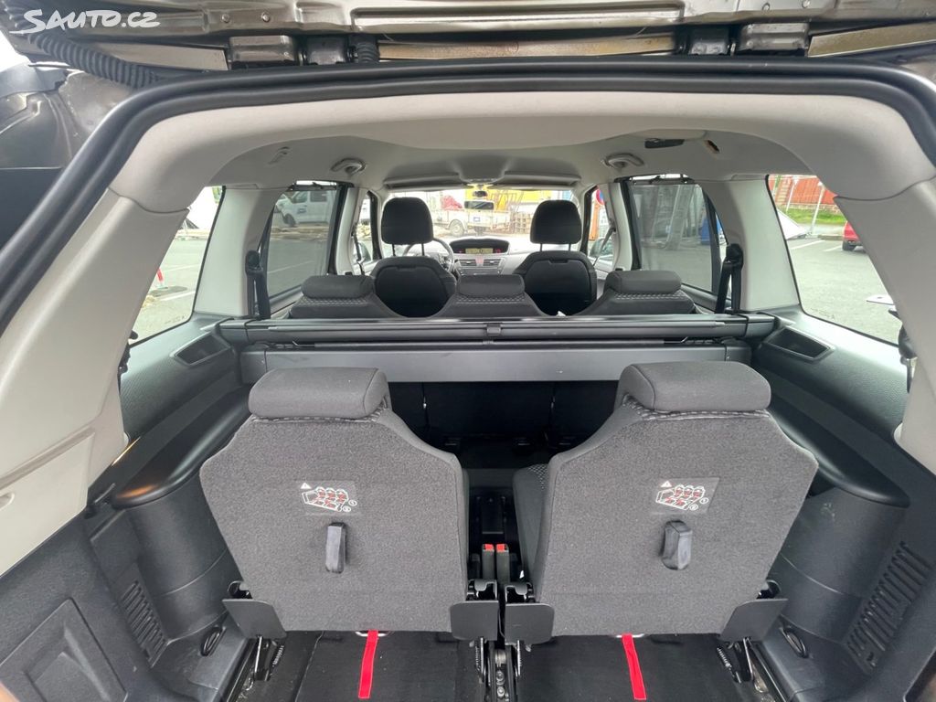 Citroën C4 Picasso, 1,6 88 kW, 7MÍST, SERVISKA